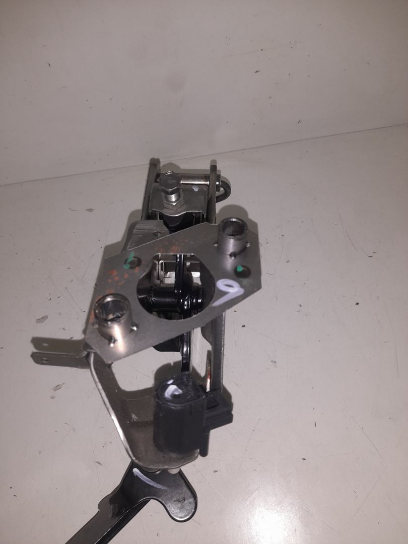 Pedal embrague toyota corolla verso (r1) 2.2 d4d luna
