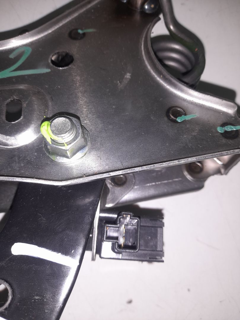 Pedal embrague toyota corolla verso (r1) 2.2 d4d luna