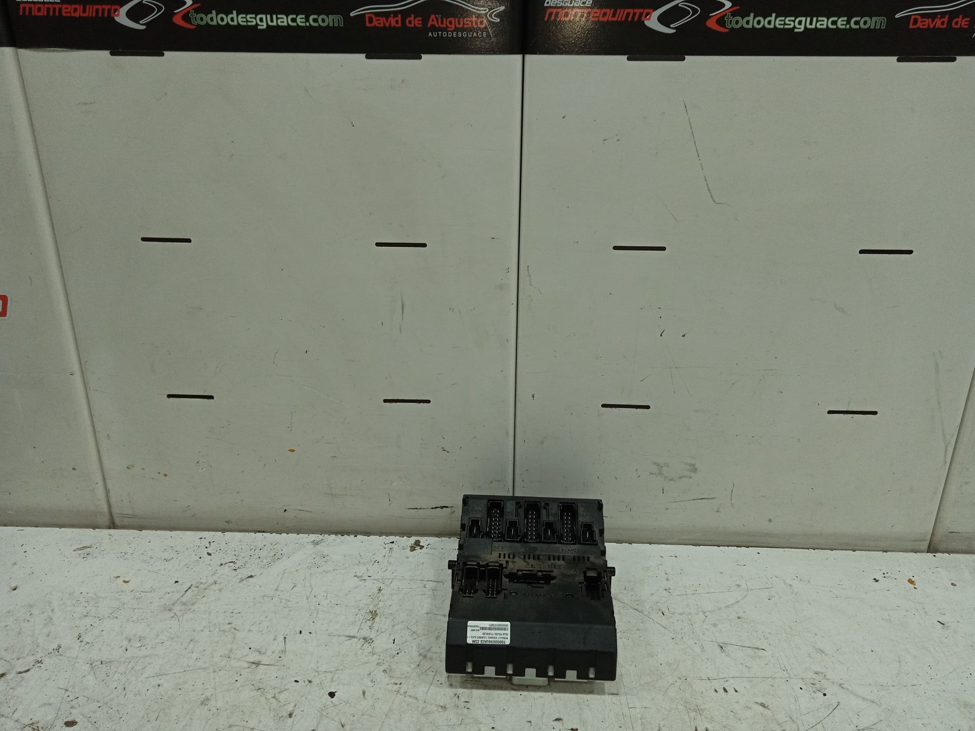 Caja reles / fusibles renault megane i classic (la0) 1.9 dti alize