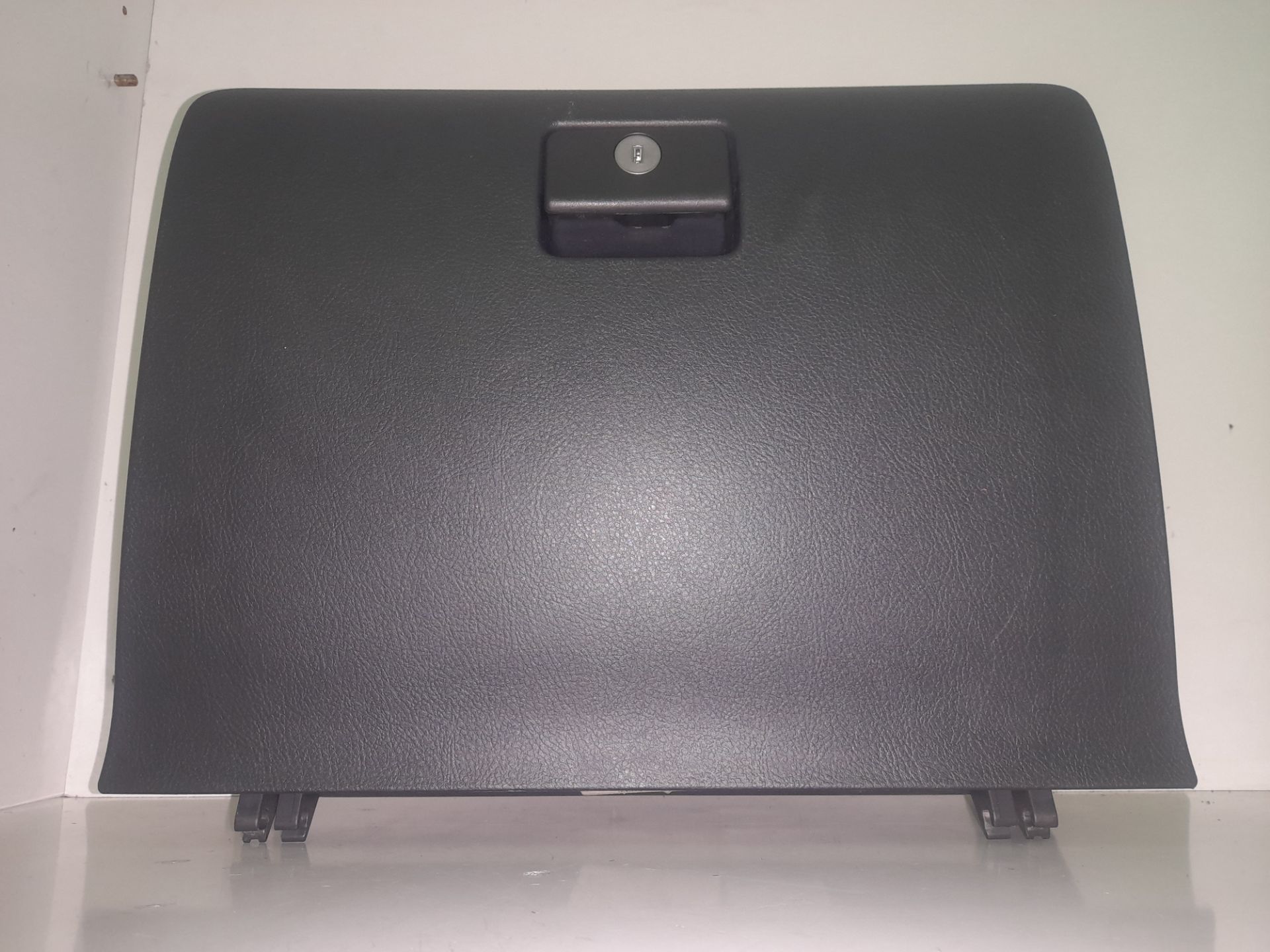 Guantera toyota corolla verso (r1) 2.2 d4d luna