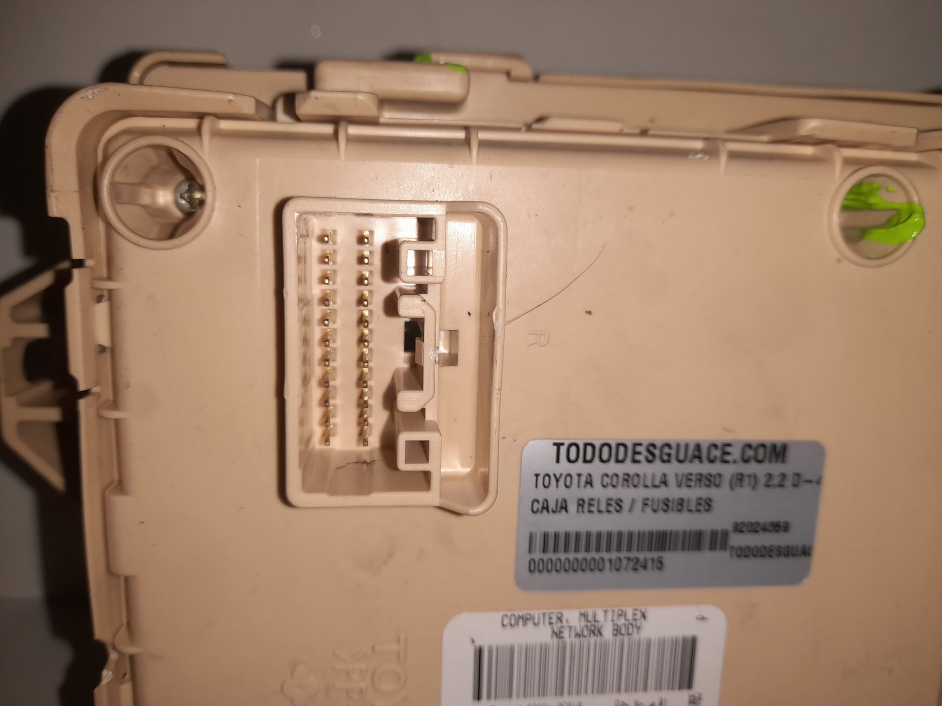 Caja reles / fusibles toyota corolla verso (r1) 2.2 d4d luna