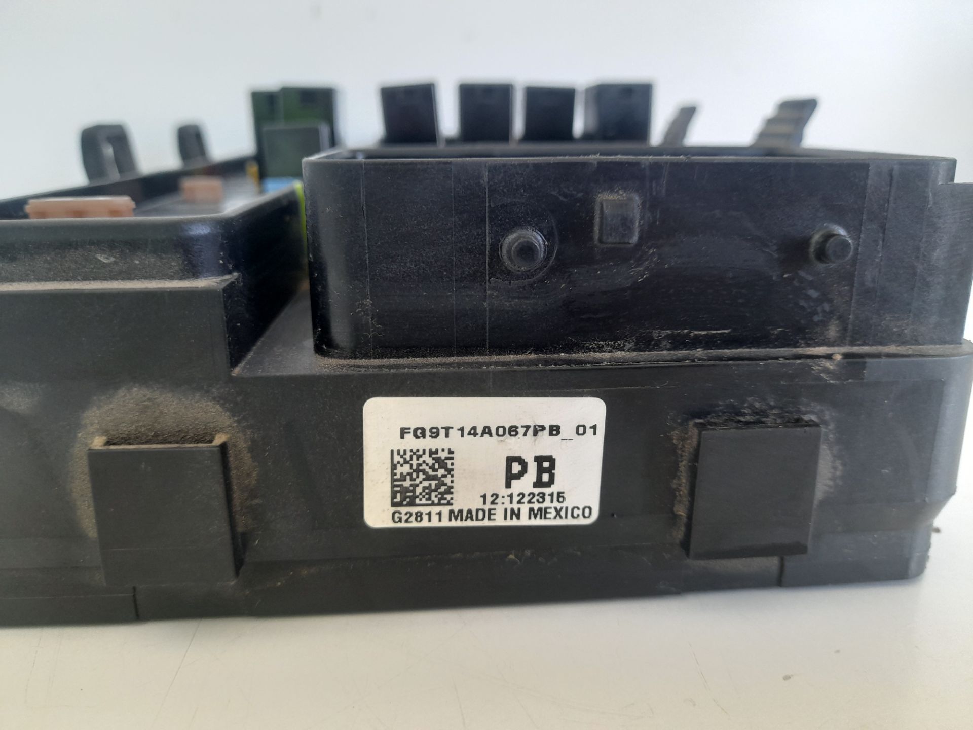 Caja reles / fusibles ford mondeo berlina (cng) titanium