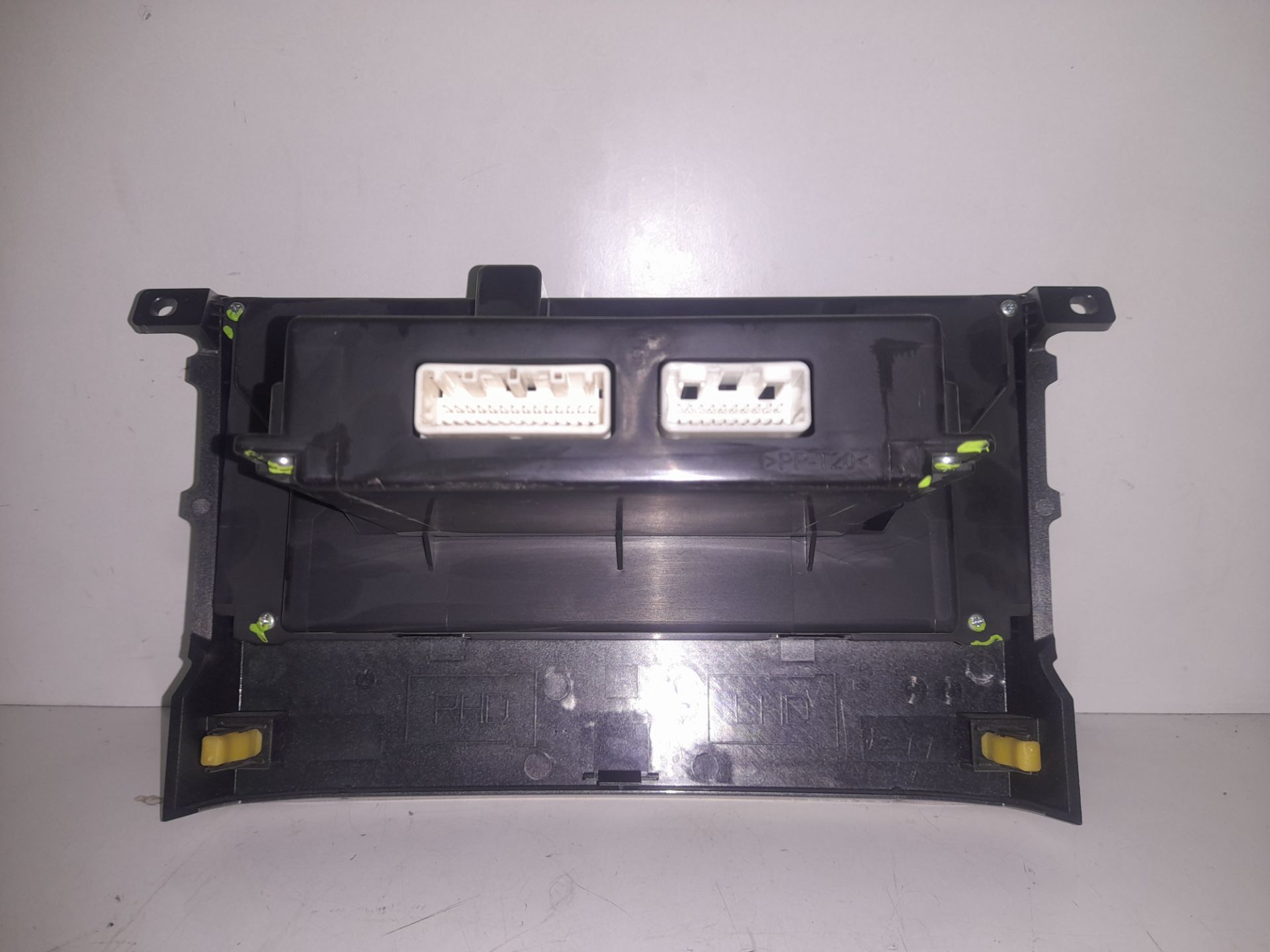 Mando climatizador toyota corolla verso (r1) 2.2 d4d luna