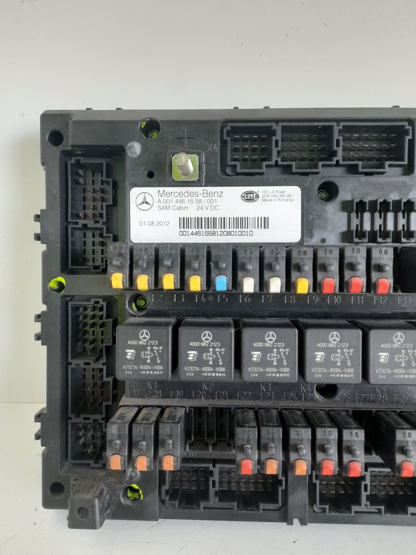 No identificado mercedes-benz actros 4 2-ejes bm 963 (2011) 18xx 4x2 fahrgestell l classic