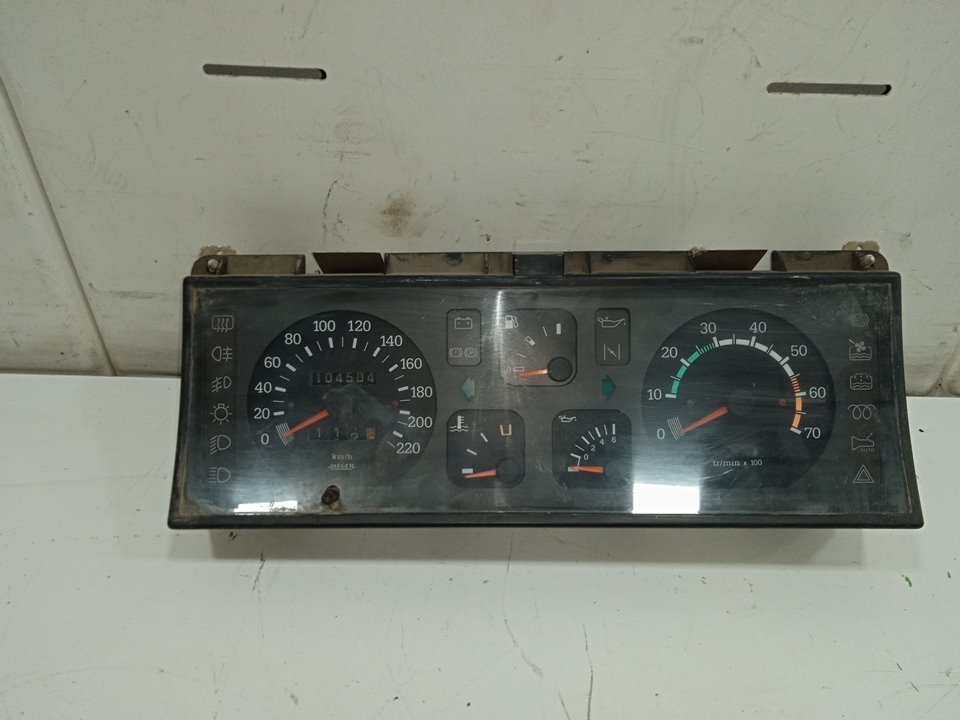 Cuadro instrumentos renault  no identificado