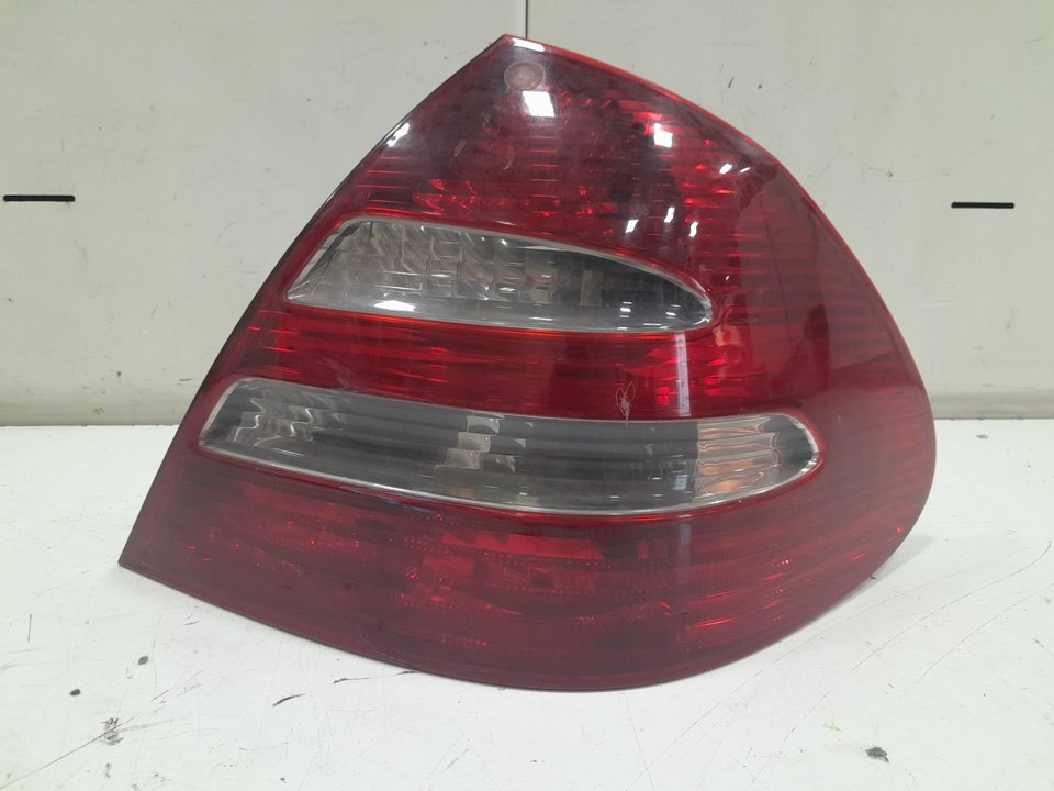 Piloto trasero derecho mercedes-benz clase e (bm 211) berlina e 320 cdi (211.026)