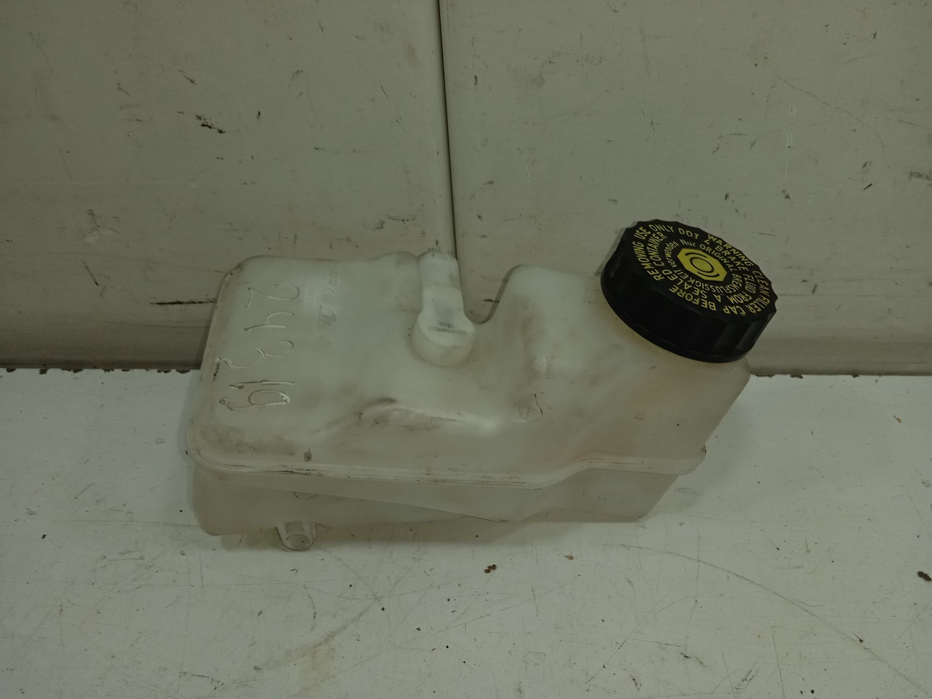 No identificado toyota yaris (xp21) sedition