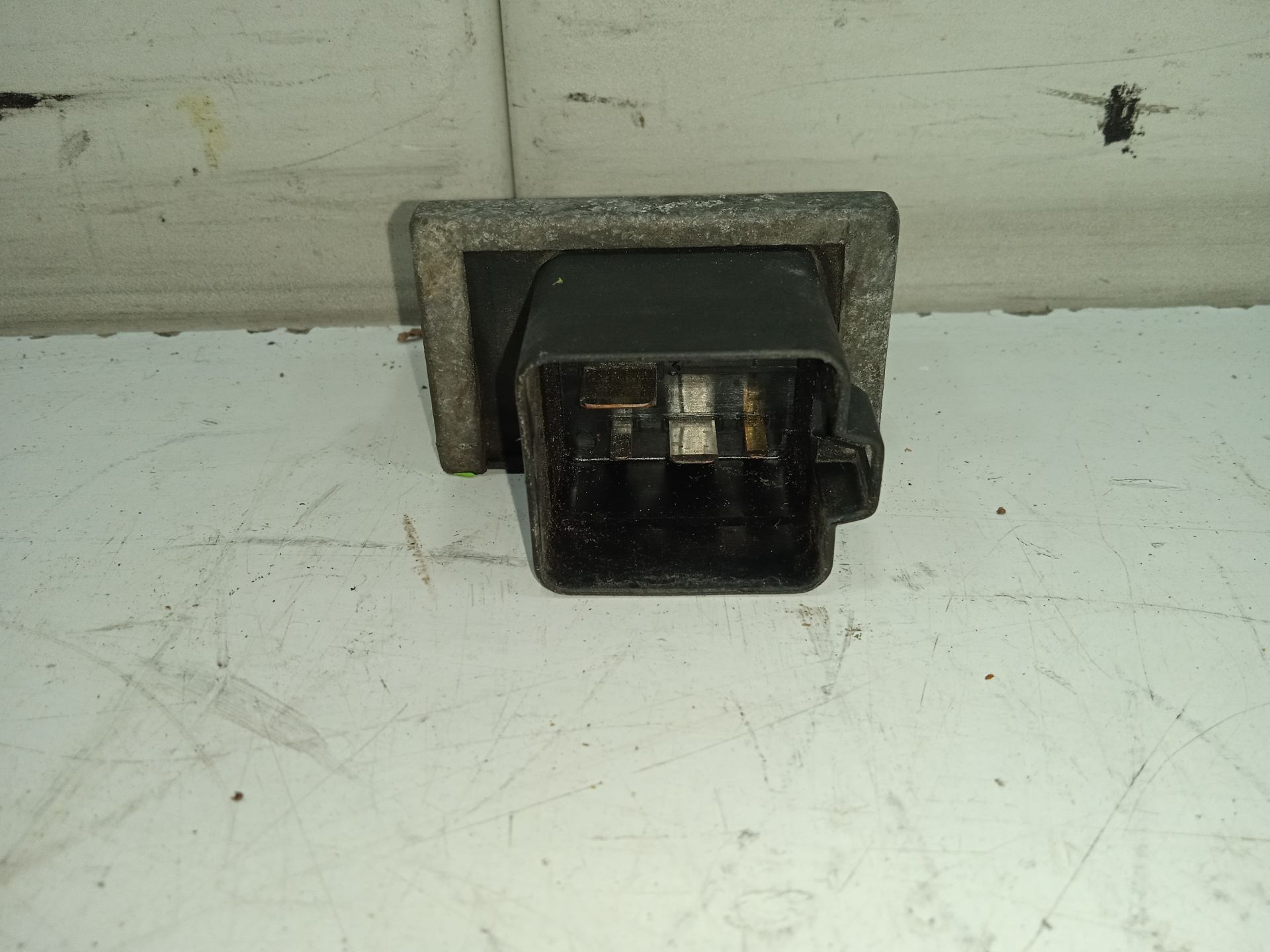 Caja precalentamiento   no identificado