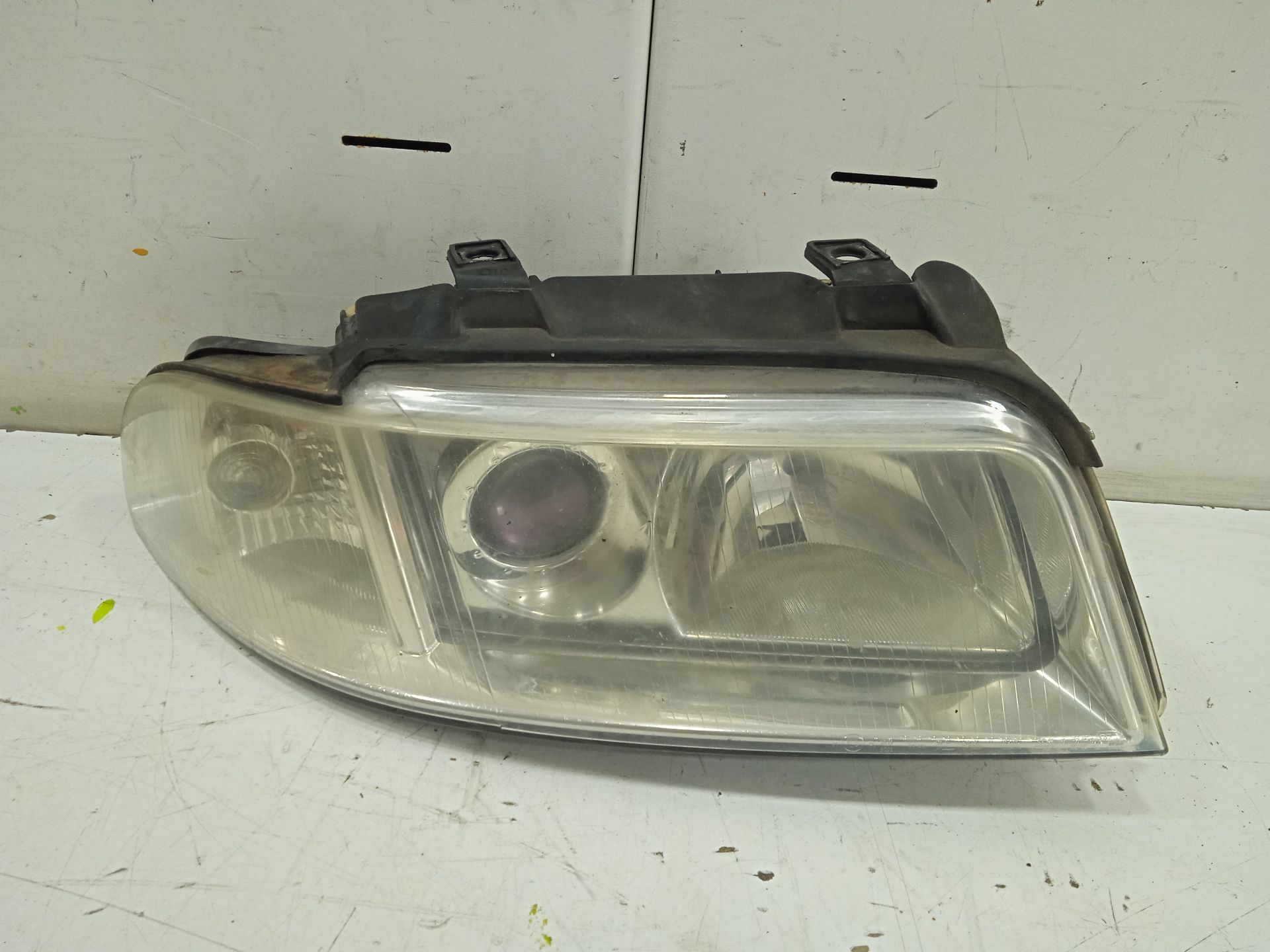 Faro derecho audi a4 berlina (b5) 1.8