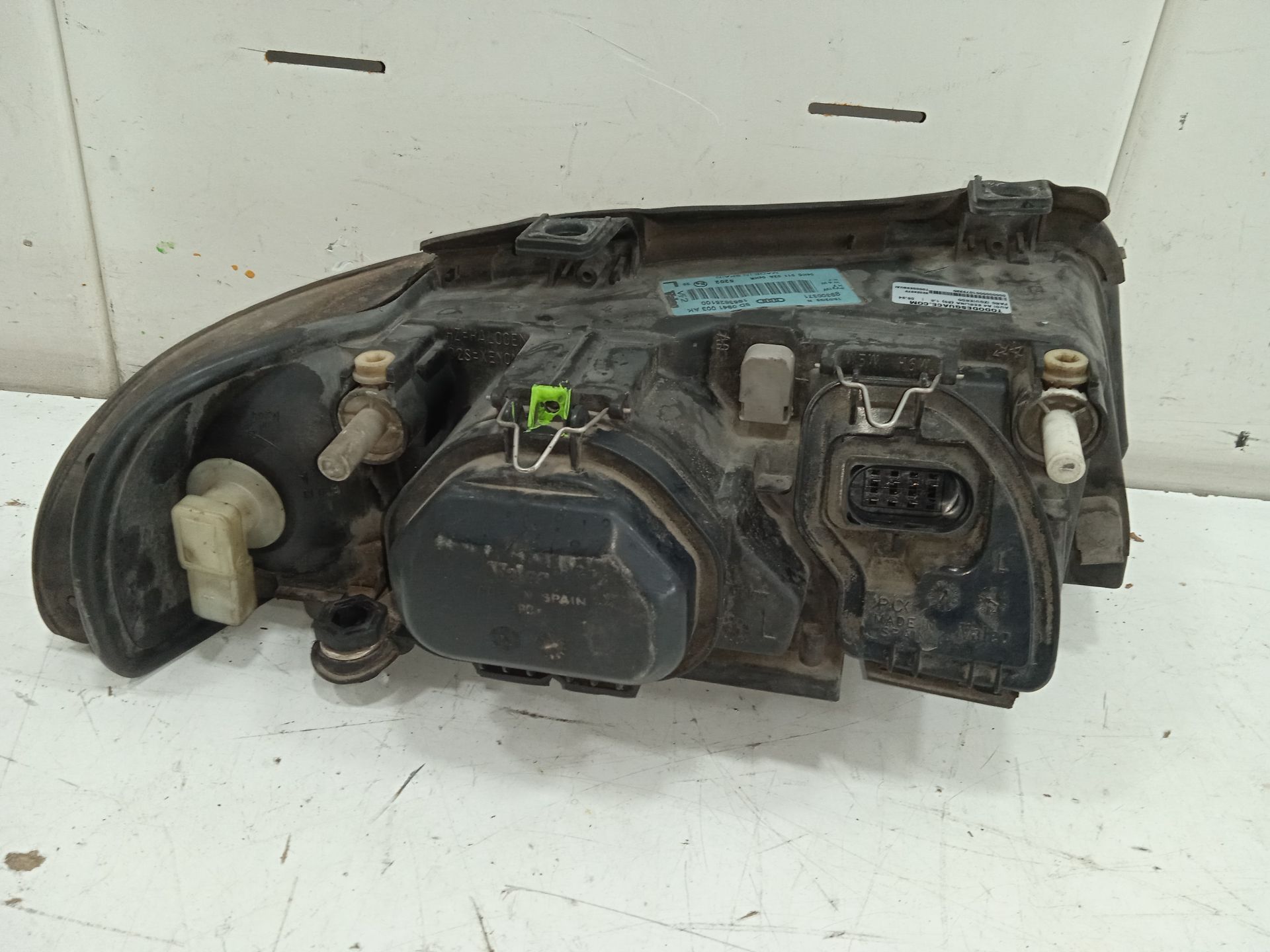 Faro izquierdo audi a4 berlina (b5) 1.8