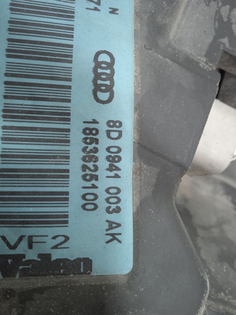 Faro izquierdo audi a4 berlina (b5) 1.8