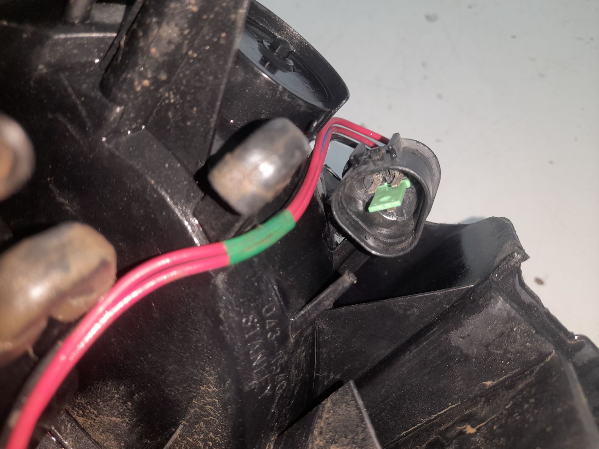 Piloto trasero derecho mitsubishi galloper (hyundai)(02.1998) 2.5 tdi s.e. confort (5ptas.)