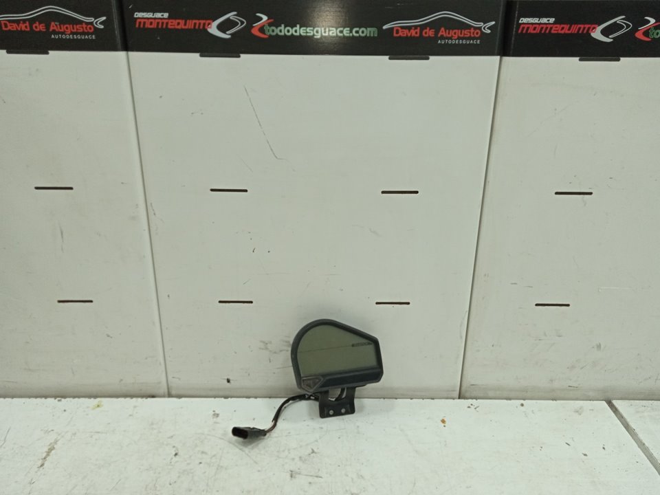 Cuadro instrumentos   no identificado