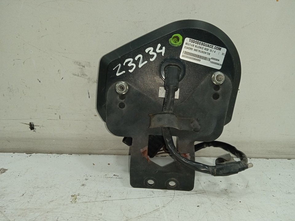 Cuadro instrumentos   no identificado