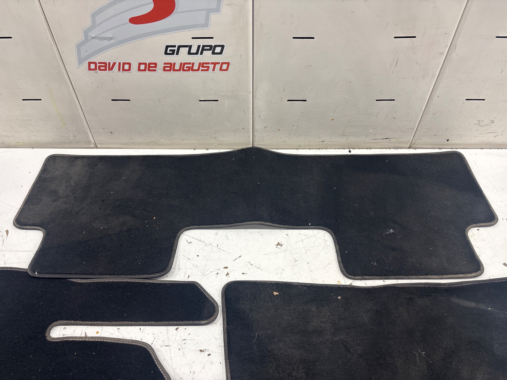 Juego alfombrillas   no identificado