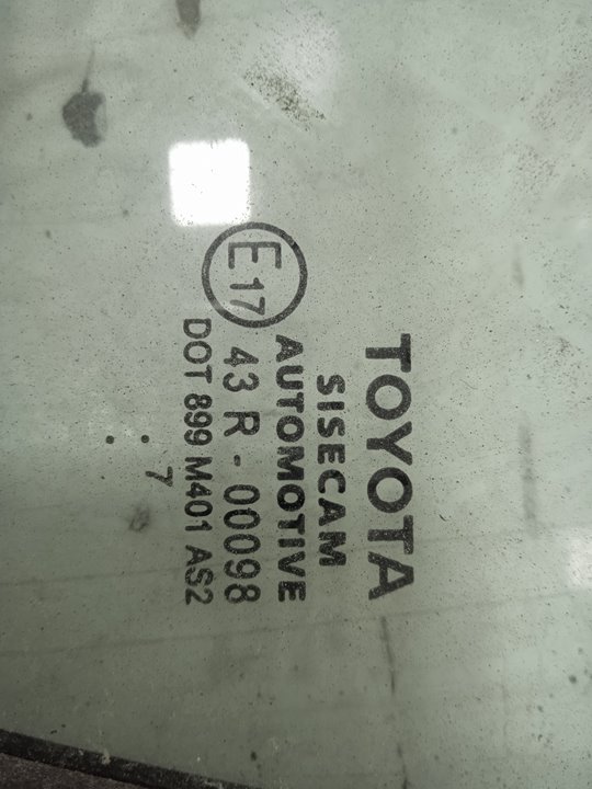 Luna custodia delantera izquierda toyota  no identificado