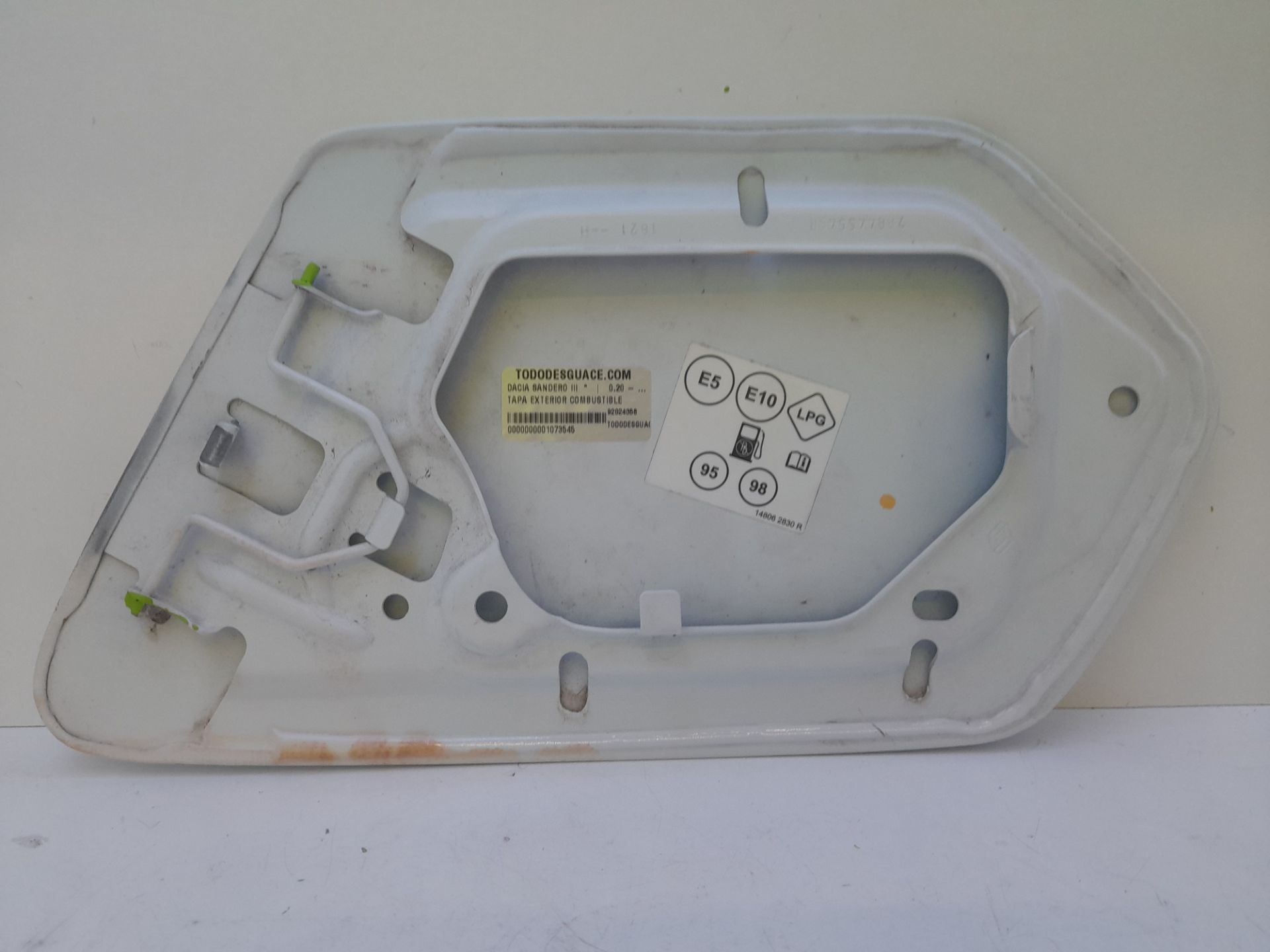 Tapa exterior combustible dacia sandero iii 