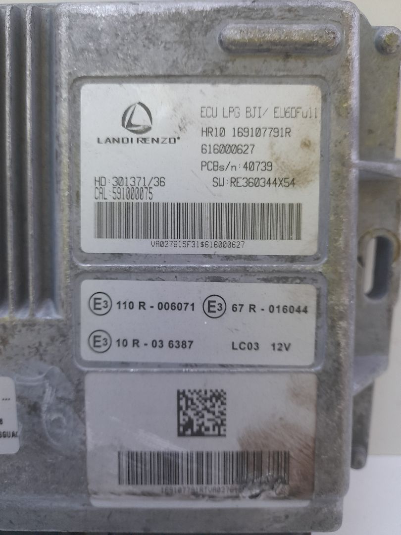 Centralita motor uce dacia sandero iii 