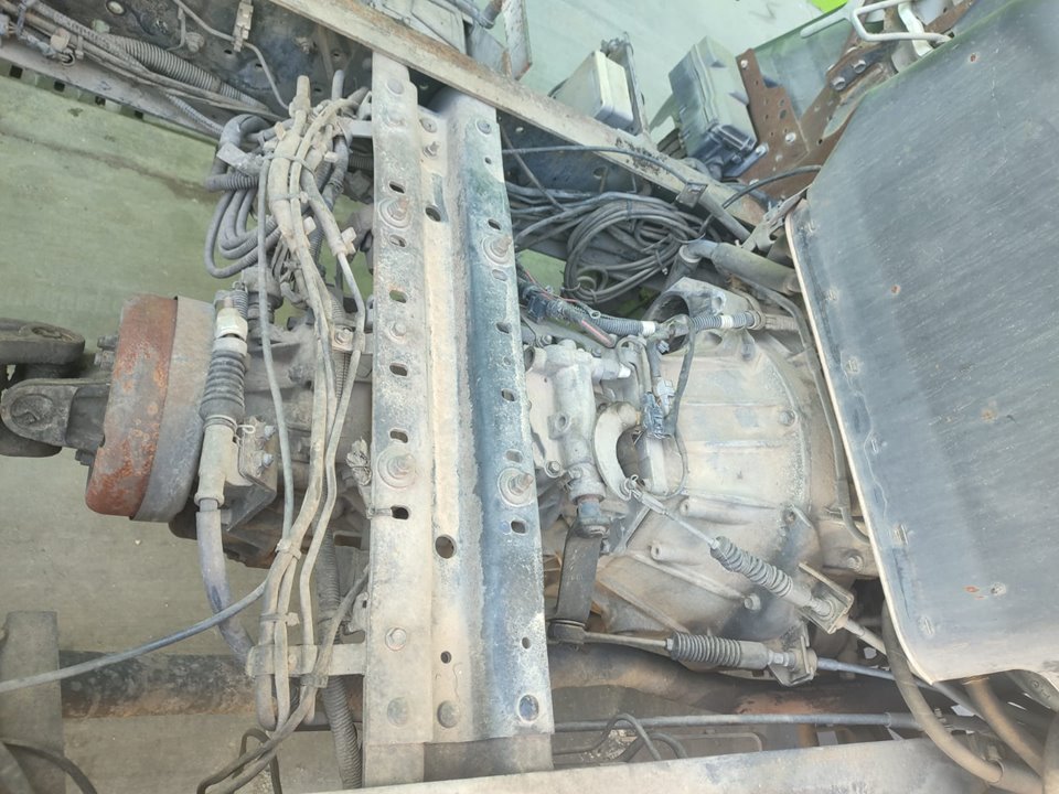 Caja cambios isuzu n serie fg  35t cabina doble