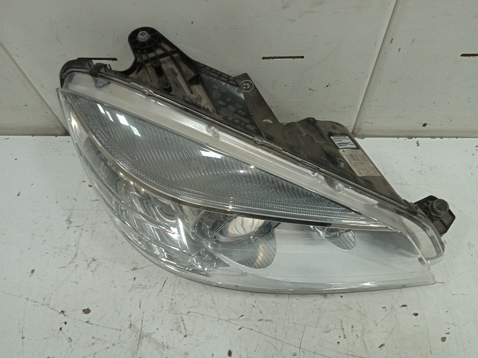 Faro derecho mercedes-benz clase c (bm 204) berlina c 220 cdi (204.008)