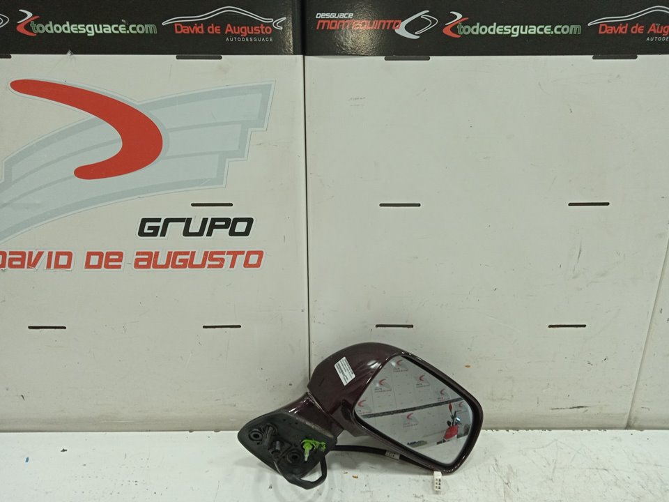 Retrovisor derecho toyota corolla verso (r1) 2.2 d4d luna