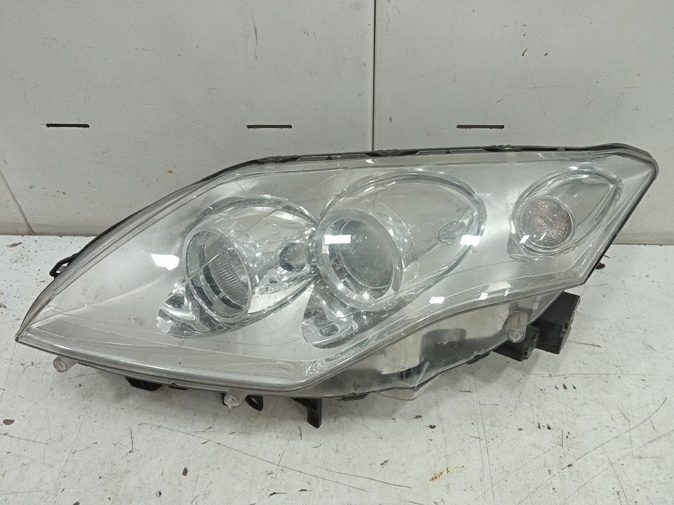 Faro izquierdo renault  no identificado