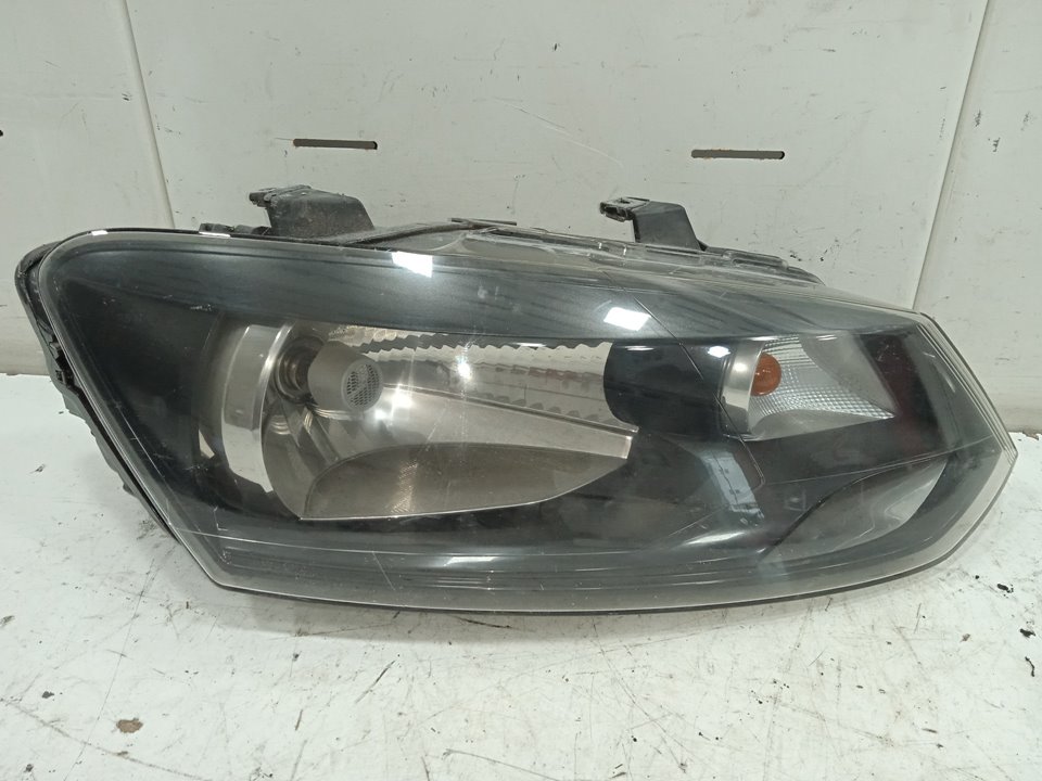 Faro derecho volkswagen polo v (6r1) advance