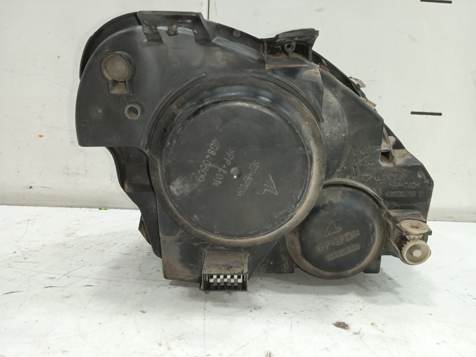 Faro derecho citroen xsara berlina 2.0 hdi 66kw premier
