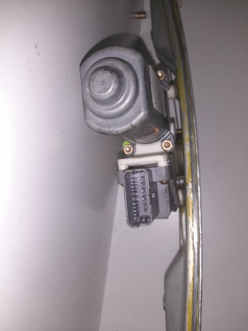 Elevalunas trasero derecho citroen c5 berlina exclusive