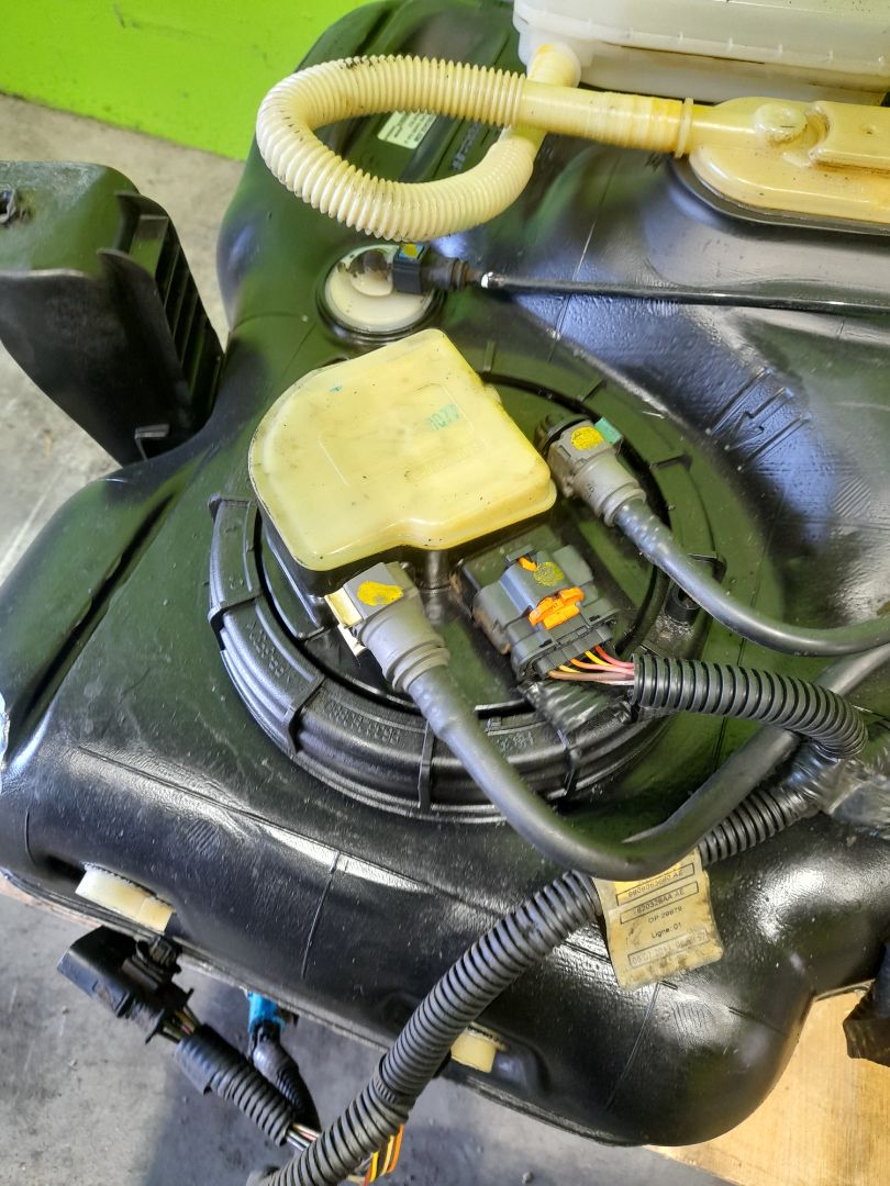 Deposito combustible club l2