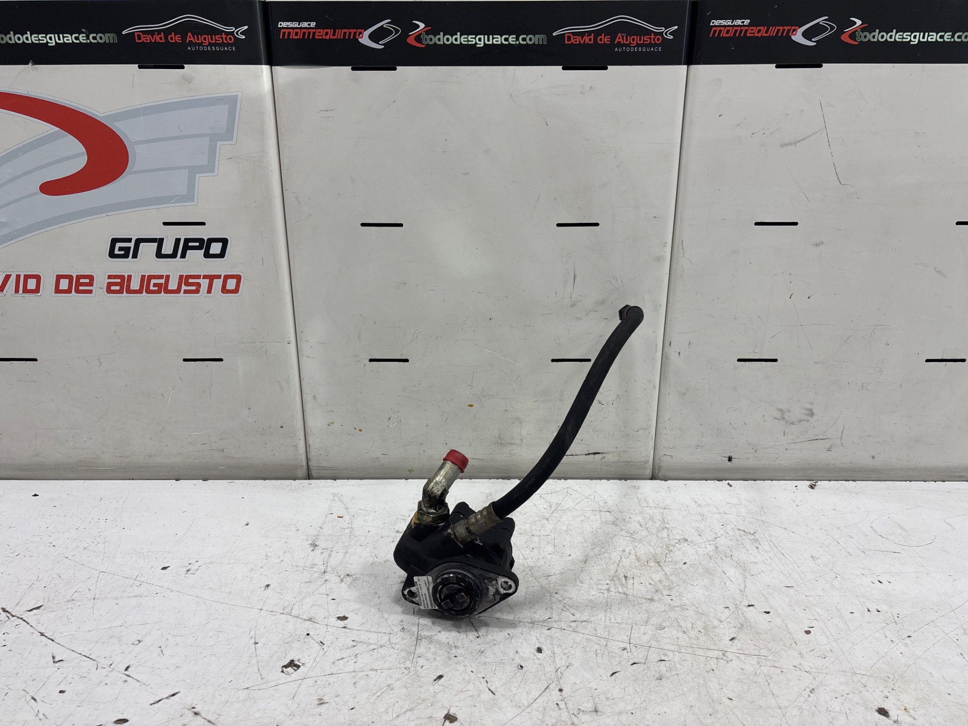 Bomba direccion mercedes-benz atego 3-ejes 26 t bm 95024 (1998) 2528  (6x2)       om 906 la l 