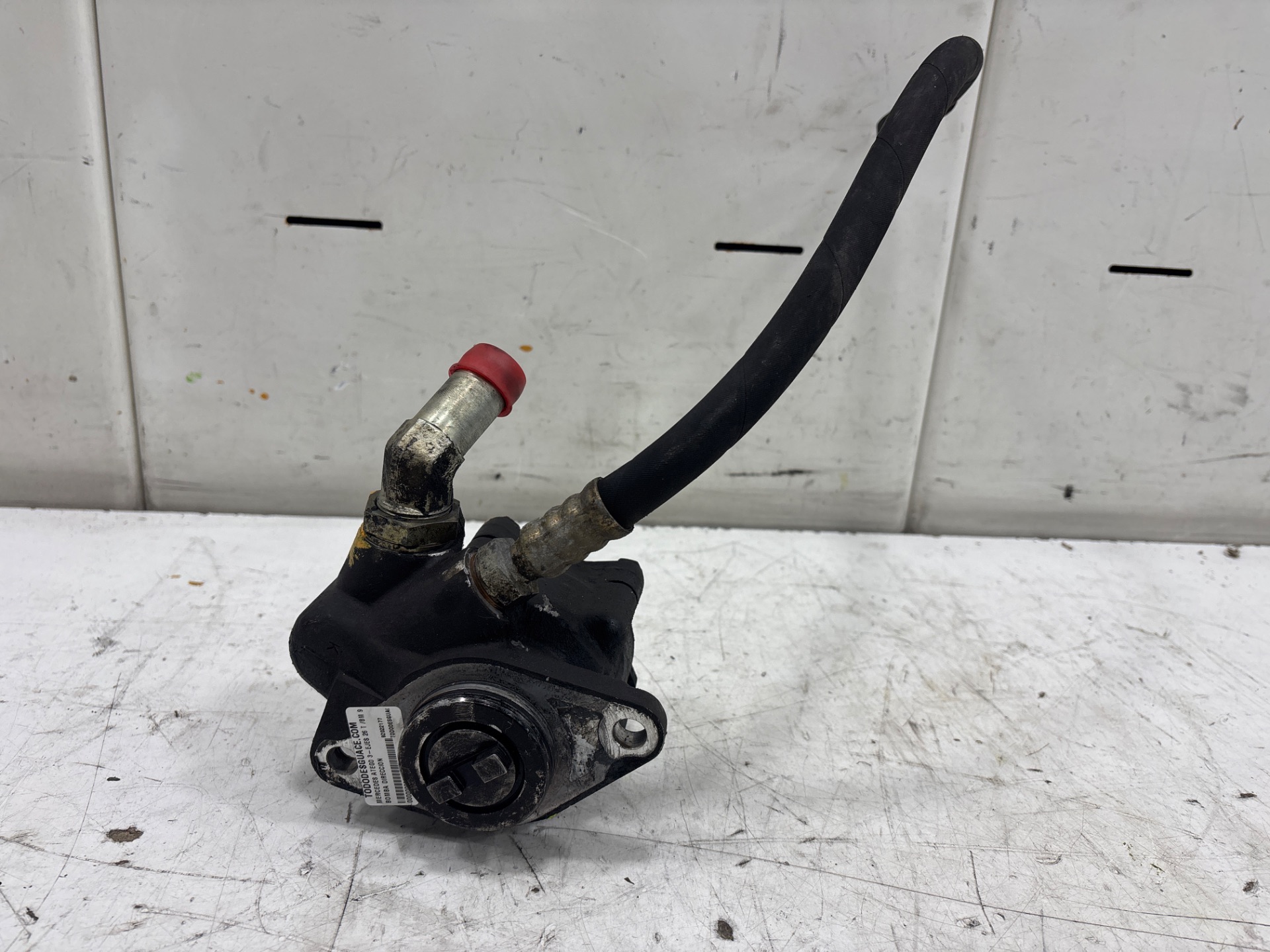 Bomba direccion mercedes-benz atego 3-ejes 26 t bm 95024 (1998) 2528  (6x2)       om 906 la l 