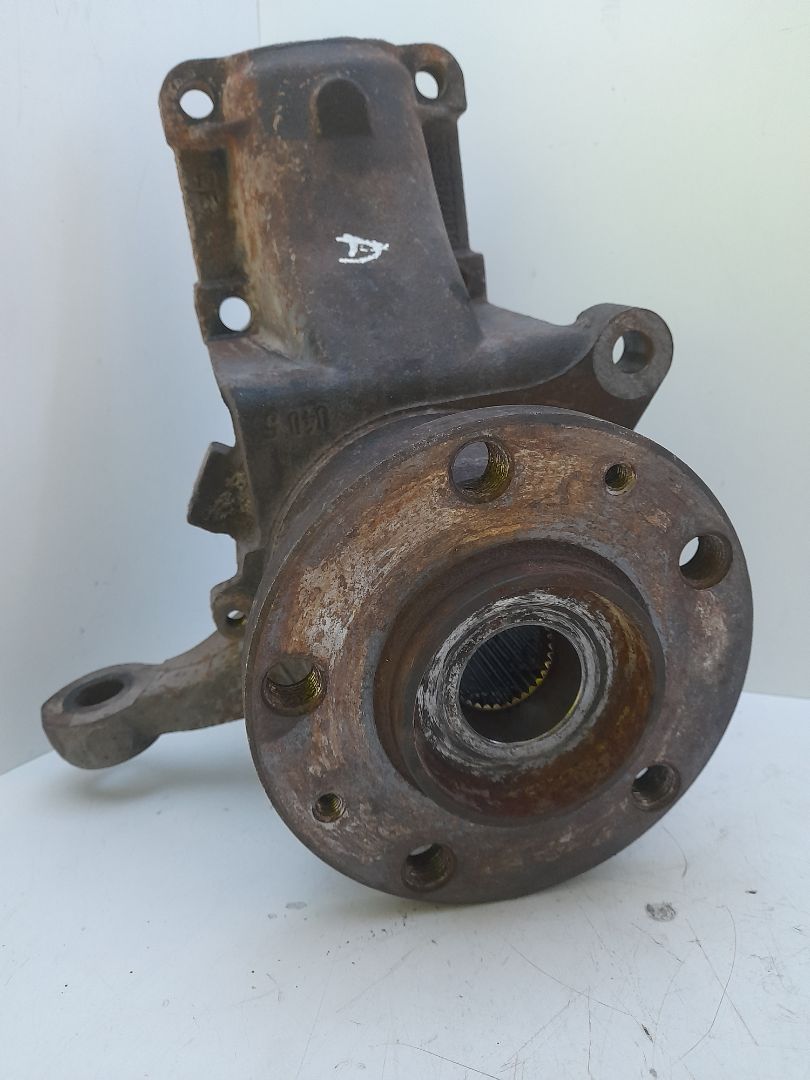 Mangueta delantera derecha 2.3 jtd       batalla 2850 mm