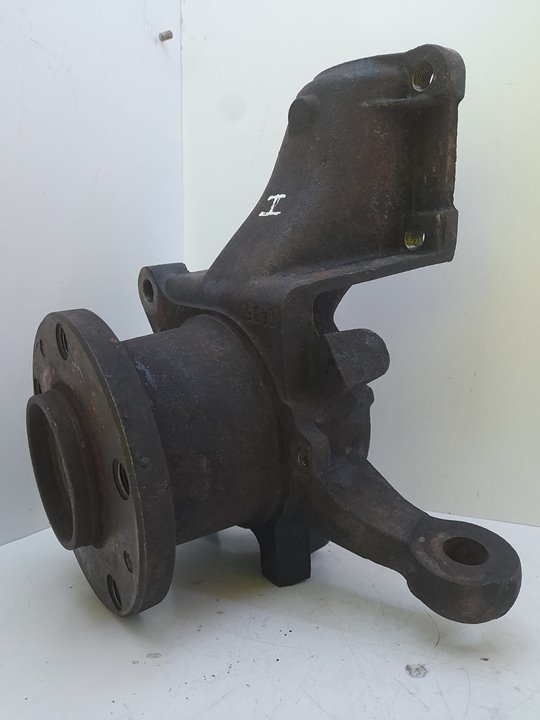 Mangueta delantera izquierda 2.3 jtd       batalla 2850 mm