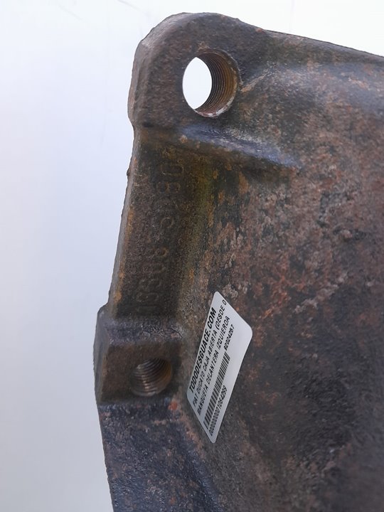 Mangueta delantera izquierda 2.3 jtd       batalla 2850 mm