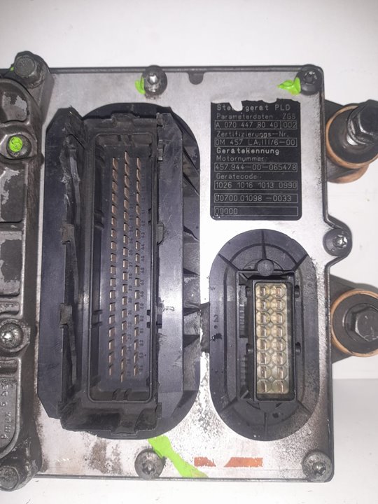 Centralita motor uce mercedes-benz  no identificado