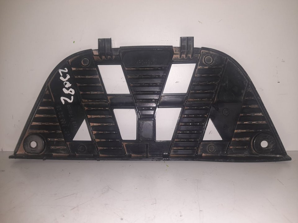 No identificado mercedes-benz actros 4 3-ejes bm 963 (2011) 25xx 6x2 szm l bigspace