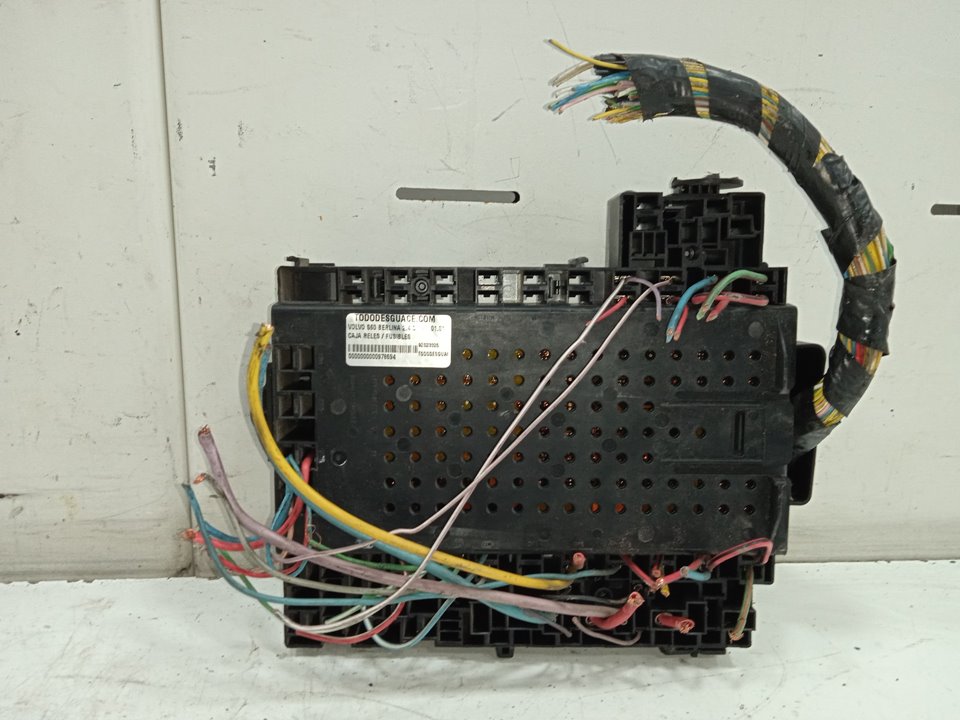 Caja reles / fusibles volvo s60 berlina 2.4 d