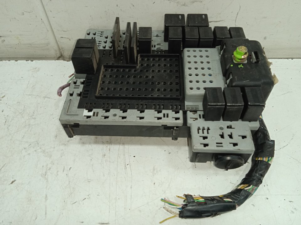 Caja reles / fusibles volvo s60 berlina 2.4 d