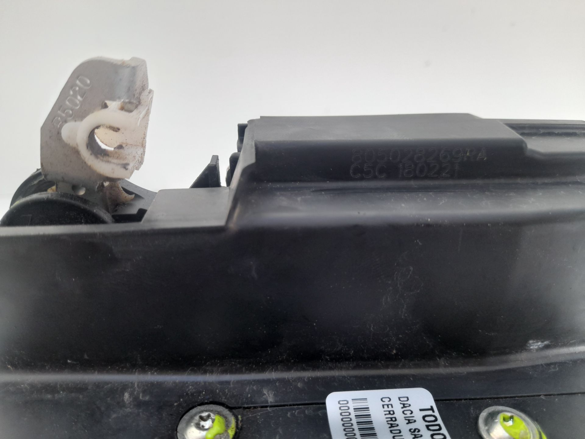 Cerradura puerta delantera derecha dacia sandero iii 