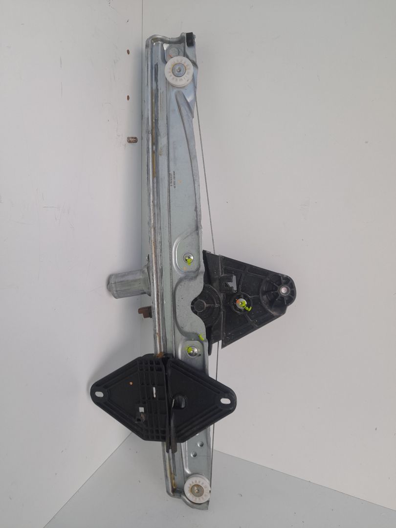 Elevalunas delantero derecho dacia sandero iii 