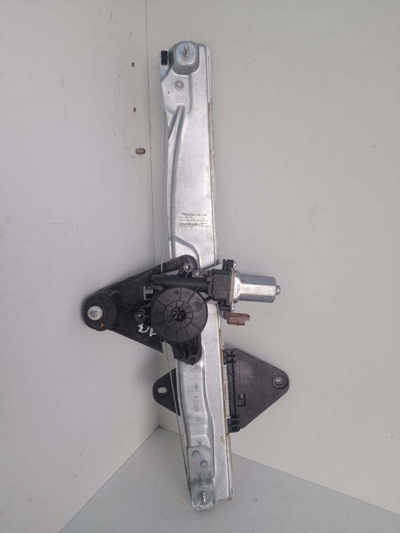 Elevalunas delantero derecho dacia sandero iii 