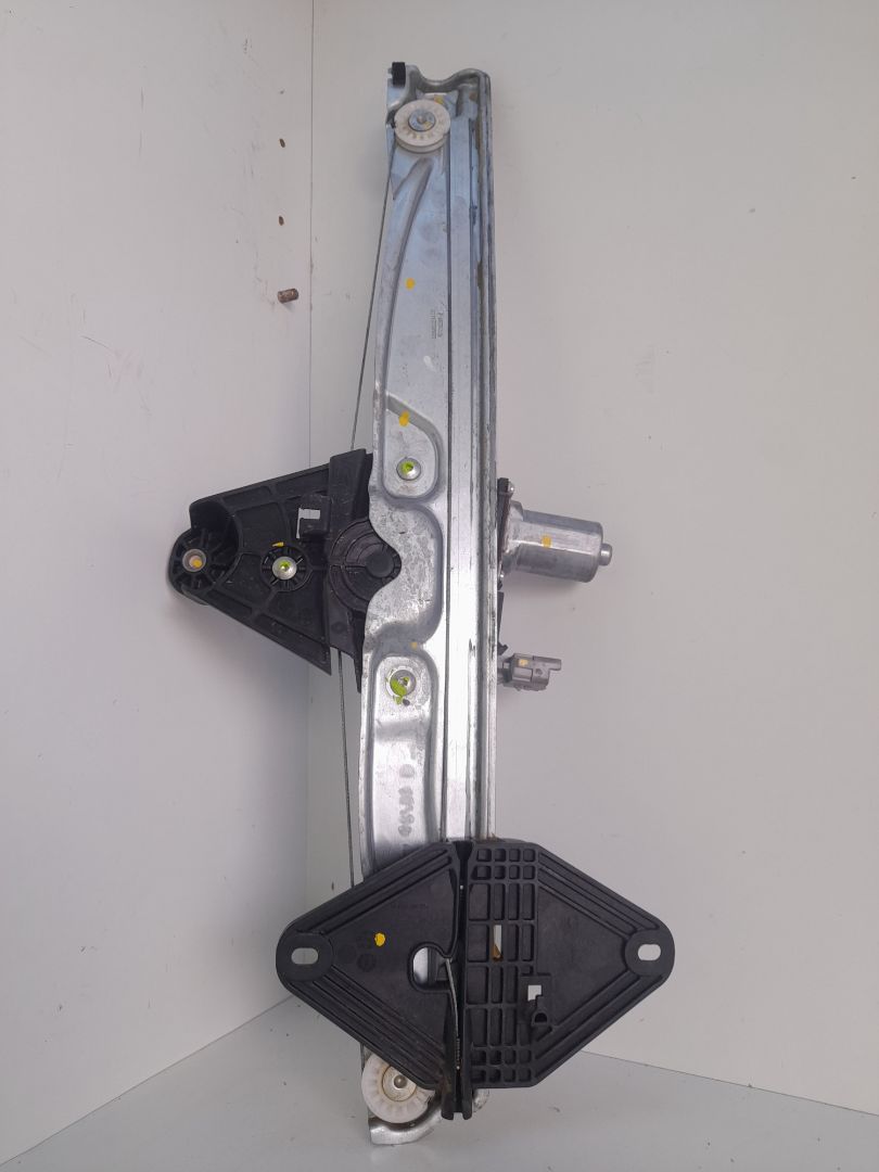 Elevalunas delantero izquierdo dacia sandero iii 