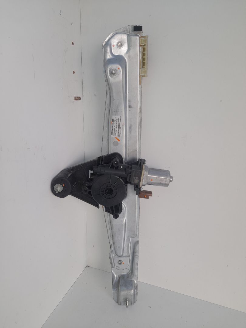 Elevalunas trasero derecho dacia sandero iii 