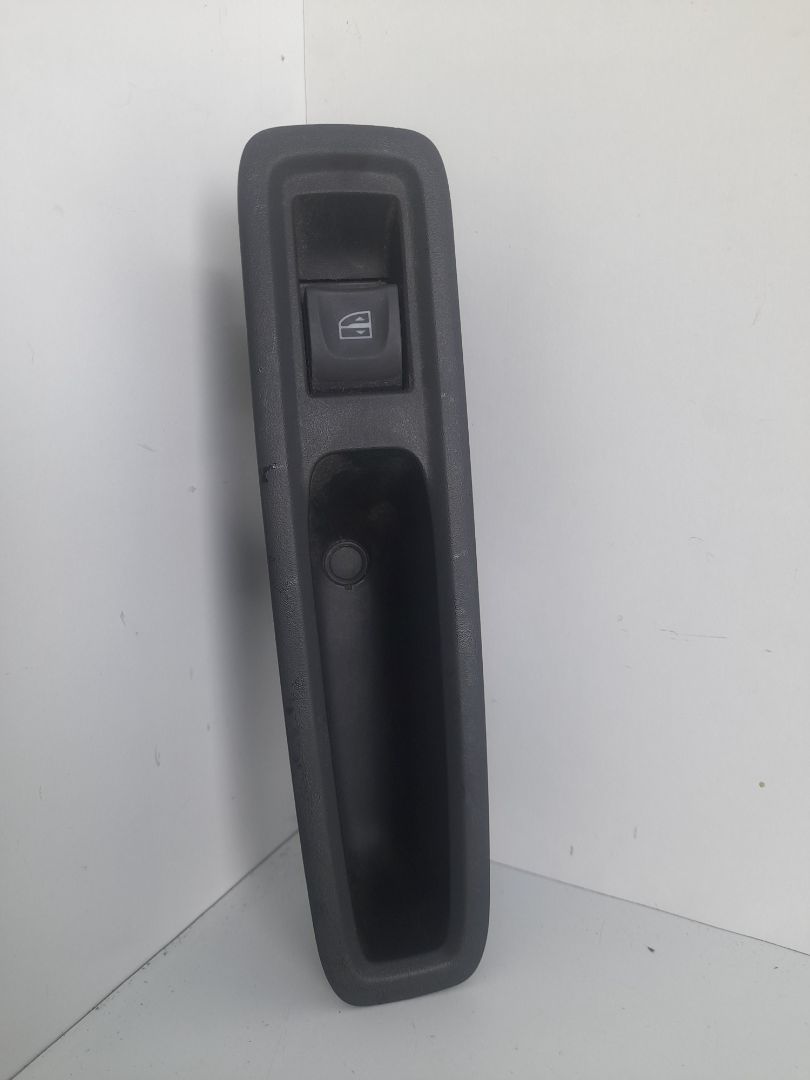 Mando elevalunas trasero izquierdo dacia sandero iii 