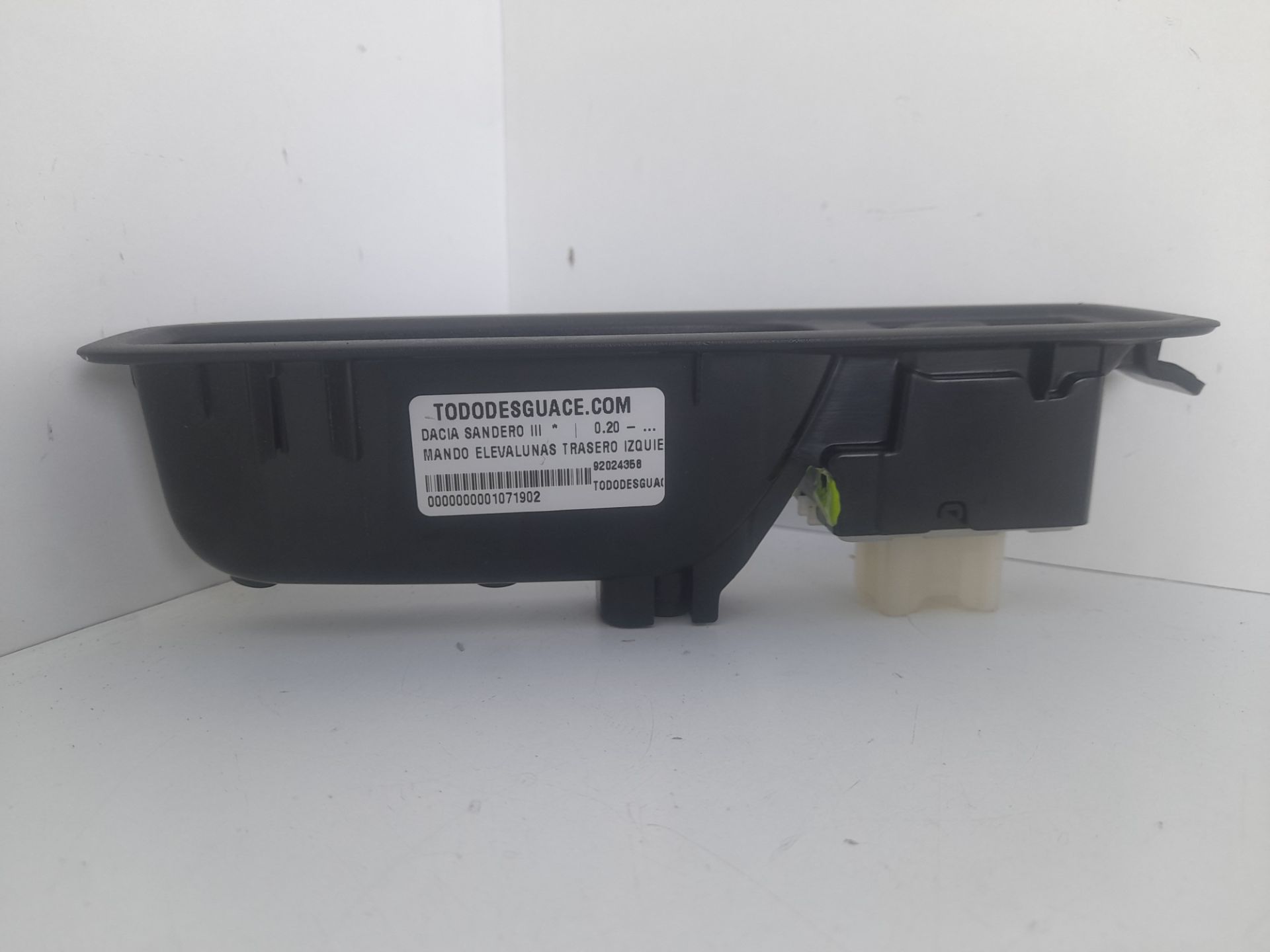 Mando elevalunas trasero izquierdo dacia sandero iii 