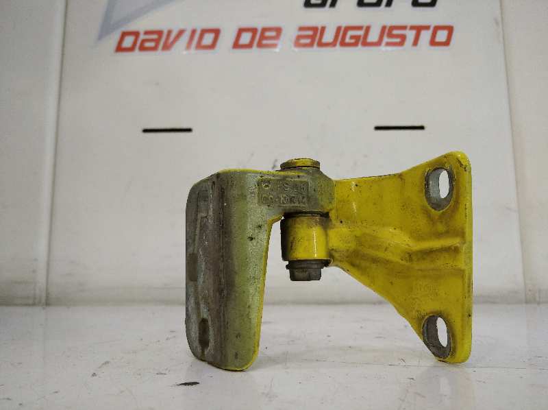 Bisagra puert delantera izquierda mercedes 2541 l