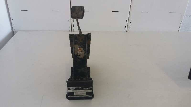 Pedal freno land rover defender (ld)() td5 110 s.w. county (90kw)