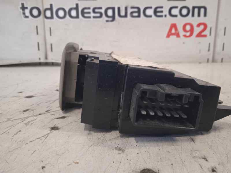 Mando elevalunas delantero derecho volvo xc90 d5 (7 sitze)