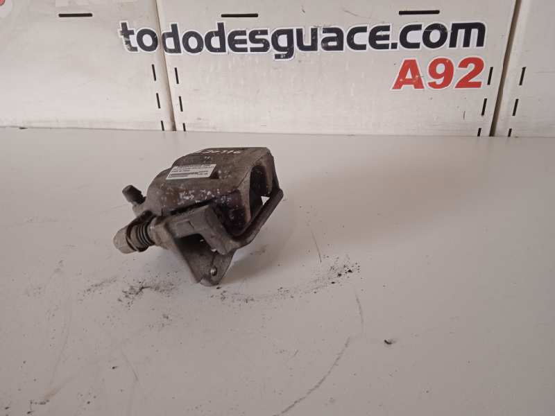 No identificado toyota avensis berlina (t25) 2.2 d4d executive berlina (5